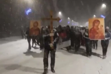 Svi mu se dive! Slika čoveka sa Žabljaka obišla svet: Isak jači od mećave, kad nosi Sveti krst, niko mu ništa ne može!