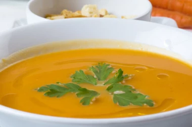 RODITELJI, PAŽNJA! Poslušajte savet čuvenog nemačkog lekara: Evo zašto OVU supu svakodnevno treba da dajete deci!