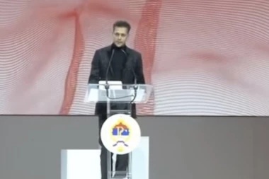 (VIDEO) OBAVEZNO POGLEDAJTE! Bikovićev govor koji svi prepričavaju: Braneći Srpsku, branili ste Srpstvo, braneći Kosovo, branimo svoj duh!