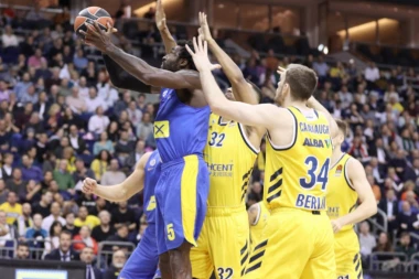 (VIDEO) Makabi trojkama srušio Albu, "zeleni" se izgubili u gradu mode!