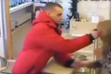 Uhapšen smotani pljačkaš zlatare u Novom Sadu: Poprskao radnicu suzavcem, pa se spetljao pri begu!