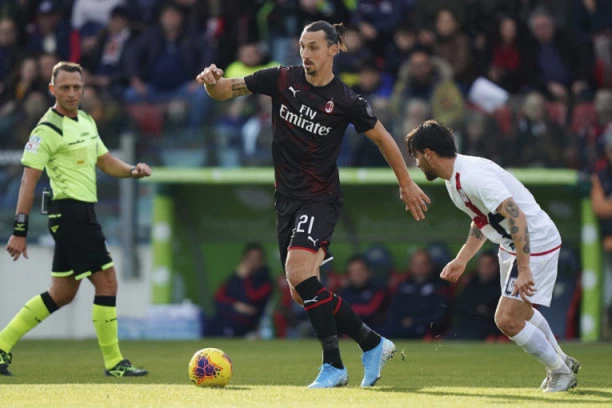 (VIDEO) Ibrina lepotica za pobedu Milana! A njegov poništeni gol je još lepši!