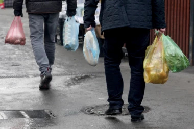 Sve crno na belo: Evo kada će se znati koje prodavnice još uvek prodaju plastične kese!