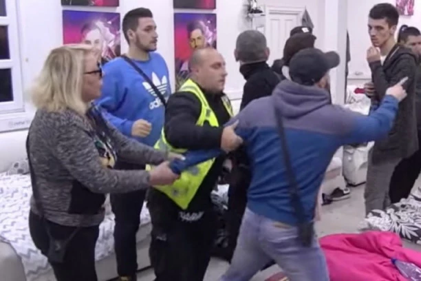 Haos u Zadruzi: Svi se razleteli zbog tuče, obezbeđenje ih razdvajalo!