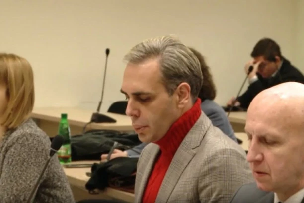 "GLEDATE U BUDUĆEG LIDERA": Boki 13 u sudnici najavio da će uploviti u političke vode