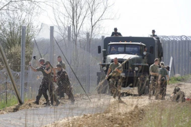 Mađarska duplira broj vojnika i šalje svoje pripadnike u Srbiju i S. Makedoniju
