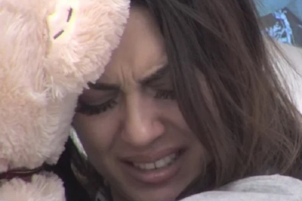 KRAJ KARIJERE IVANE KRUNIĆ? Pevačicin menadžer progovorio o prekidu saradnje zbog veze sa Banetom Čolakom!