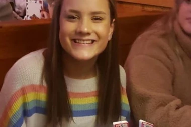 (FOTO) MAJKA OBJAVILA FOTOGRAFIJU SA ĆERKINOG ROĐENDANA, nekoliko dana kasnije devojku su izbacili iz škole! ZA SVE JE KRIV OVAJ DETALJ!