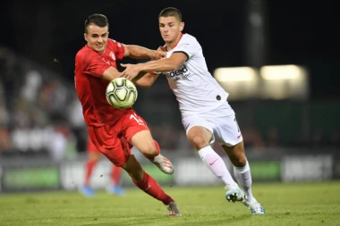 Čudan put Dejana Joveljića: Preko Zvezde i Frankfurta do Engleske!