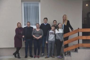 Novi dom za troje odlikaša u selu Zvizdar kod Uba