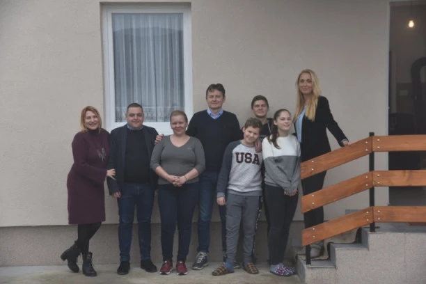 Novi dom za troje odlikaša u selu Zvizdar kod Uba