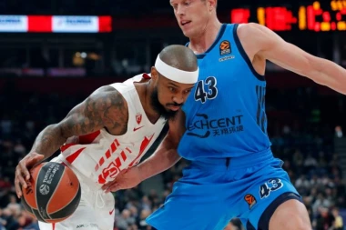 (VIDEO) Lorencova blokada u najboljim potezima kola, Milutinov u najboljoj akciji Evrolige!