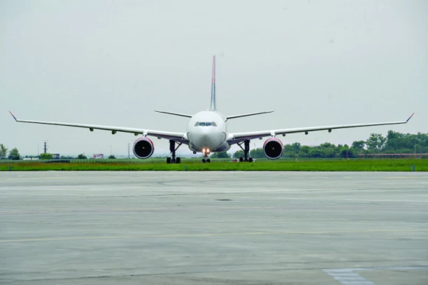 UMRO PUTNIK ZBOG KOGA JE PRINUDNO SLETEO AVION NA BEOGRADSKI AERODROM!