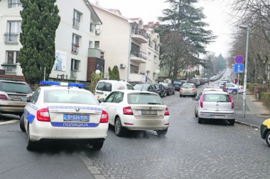 PODIGNUTA OPTUŽNICA ZA POKUŠAJ UBISTVA MALUŠIĆA! Pratili žrtvu iznajmljenim "audijem", pa ga upucali u rame na auto-otpadu u Železniku!