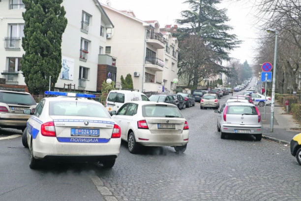 HOROR NA BANOVOM BRDU! U napuštenoj kući zatečen jeziv prizor, policija hitno blokirala sve!