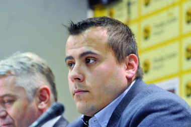 REKTORKIN PAJTOS SLAGAO: Obradoviću, gde su pare koje si skupio za kuću?