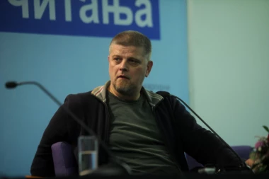 MORAO SAM DA SE DISTANCIRAM - TO JE PRINCIP! Pisac Vladimir Kecmanović o vrednom priznanju: Nagrada je stigla potpuno neočekivano!