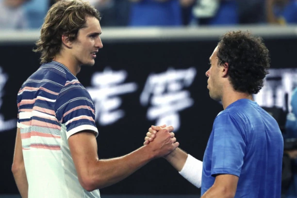 Nemac počistio Italijana: Zverev bolji od Čekinata za drugo kolo AO!