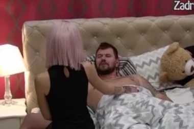 (VIDEO) Vrele scene uzdrmale javnost: Janjuš sa Mimom u nikad se*sepilnijem izdanju!