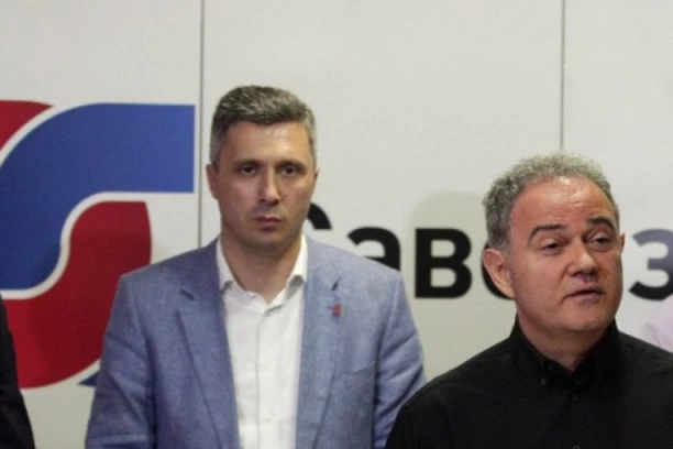 Skidaju Lutovca! Sprema se puč u DS zbog Boška