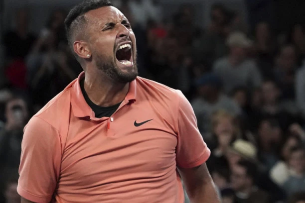 (FOTO) Kompleksaš Kirjos ponovo udario na Novaka, ono što je rekao za Bekera će vas ostaviti bez reči!