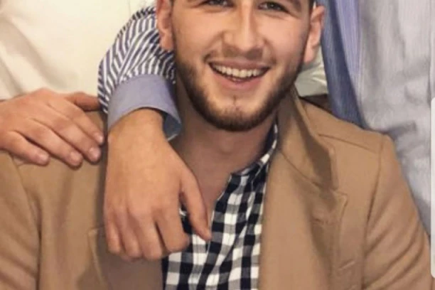 (FOTO) Ovo je mladić (23) koji je preminuo posle tuče i pucnjave u restoranu u Novom Pazaru