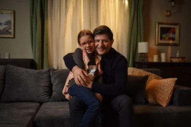 Svaki čovek može biti otac, a samo retki mogu biti tate: Humoristička serija “Tate” od večeras na Prvoj televiziji!