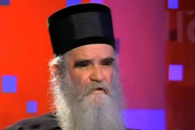 (FOTO) Milov režim nema milosti: Evo gde se Amfilohije nalazi nakon privođenja!