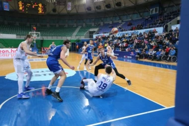 Zar opet? Košarkaš Cibone u neverici: Prvo mi se desio Kecman, pa sad Luković!