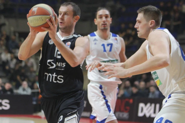 "Dajte Partizanu titulu, samo nas ne izbacujte!"