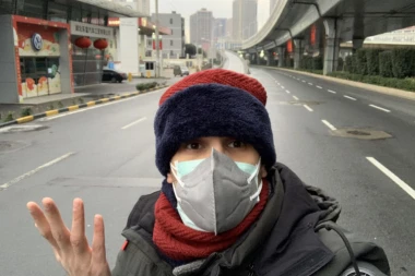 (FOTO) Stefan iz "grada duhova" Vuhana: Nema panike, ali jedva čekam da idem kući