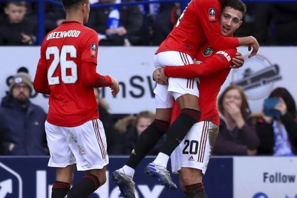 "NE ČUDI ŠTO ĆETE IGRATI LIGU KONFERENCIJA": Fudbalerov brat KRVNIČKI OPLEO po "Crvenim đavolima"!