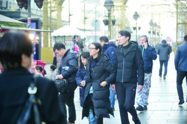 (FOTO) "Nisu svi Kinezi ima virus!" Tragikomično obaveštenje jedne kineske kuće u Srbiji zbog opšte panike izgleda ovako!