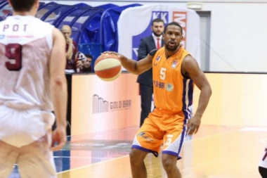 Mornar srušio FMP u Baru!