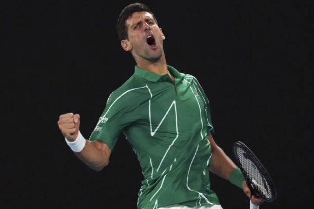 (FOTO) OŠAŠAVIO IH: Novak ZVEKNUO ŠAMARČINU Nadalu i Federeru