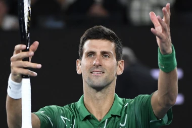 Evo kada na teren izlaze Nole i Rodžer!