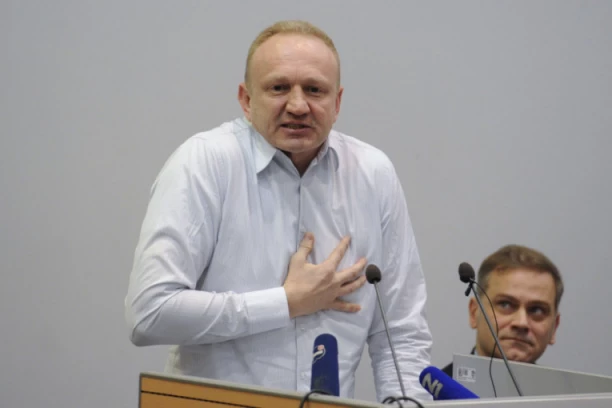 LIDER SSP BRIŠE ZAOSTAVŠTINU DS: Đilasova osveta Đinđiću!