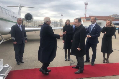 Dačić dočekao Borela na beogradskom aerodromu