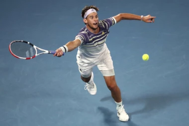 Đoković dobio protivnika u finalu AO: Tim srušio Zvereva posle nervozne borbe i dva taj-brejka!