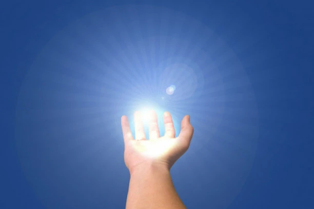 Dlanovi otkrivaju vašu sudbinu: Spojite ruke i pogledajte liniju