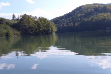 Veštačko jezero "Goli kamen" pod velom tajni! Šta se krije na dnu? Misterija koja muči meštane kog Guče godinama