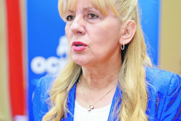 AFERA "SINGIDUNUM": Ugrožene sve diplome dok se direktorka baškari po Zlatiboru