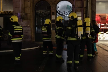 EKSPLOZIJA NA NOVOM BEOGRADU: Zapalila se trafostanica, blokovi ostali bez struje