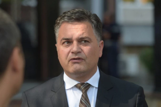 SVE OBAVIJENO VELOM TAJNE! SUTRA SUĐENJE NAJBLIŽEM SARADNIKU MINISTARKE ZORANE MIHAJLOVIĆ!