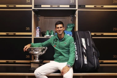 Đoković pružio podršku vernicima SPC u Crnoj Gori