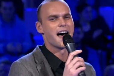 (FOTO) UZNEMIRUJUĆE: Danijelu Alibabiću odgriženo uvo na nastupu, pojavila se jeziva fotografija!