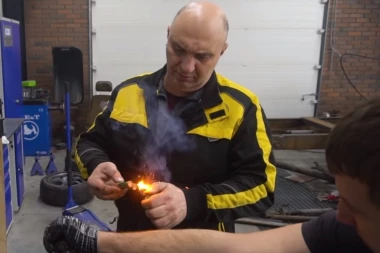 (VIDEO) Da li uz pomoć petarde može da se naduva guma?!