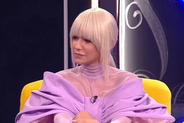 Nataša Bekvalac na Paradi ponosa šokirala priznanjem: Nataša: I ja sam LGBT!