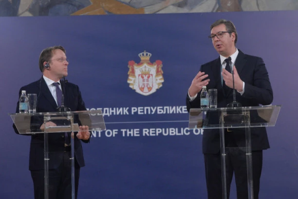 REPUBLIKIN RETROVIZOR: Srbija ne ćuti nikome i vodi se svojim interesima, zbog ljubomore počinio stravičan zločin, naši fudbaleri na korak od EURA