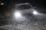 HITNO UPOZORENJE VOZAČIMA ZBOG OGROMNOG SNEGA U SRBIJI: Za vikend OPREZNO vozite, dolaze snežni nanosi!